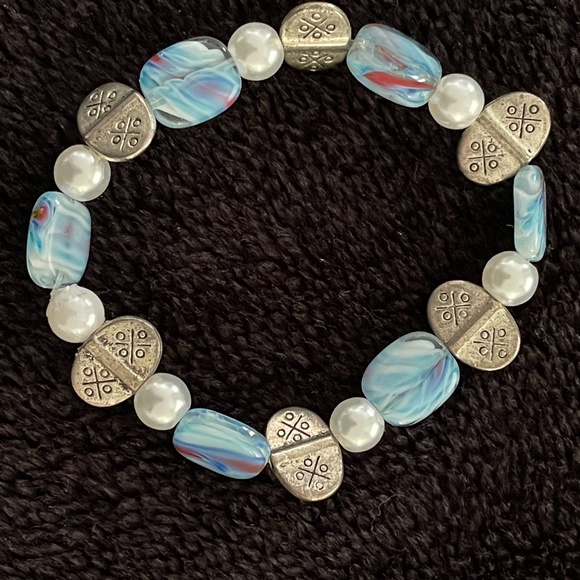 Hand made Glass bead Bracelet - Picture 1 of 3